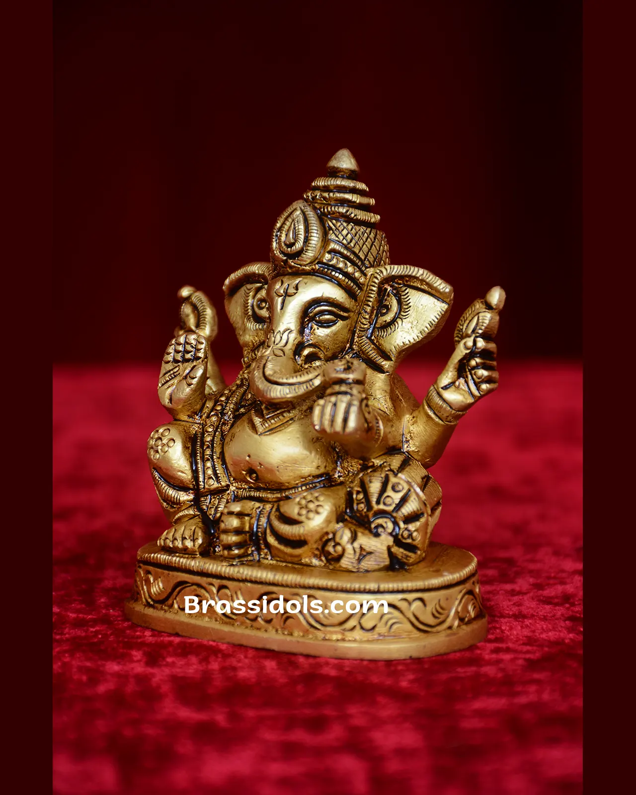 Brass Ganesha Idol for Home and Puja – Compact Design - image 3