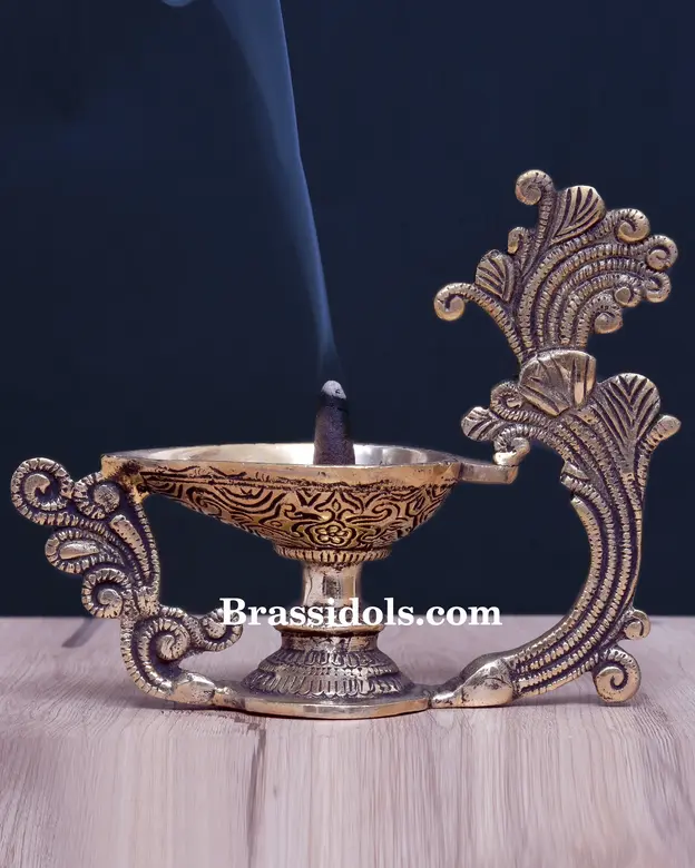 Aarti Diya With Handle - image 1