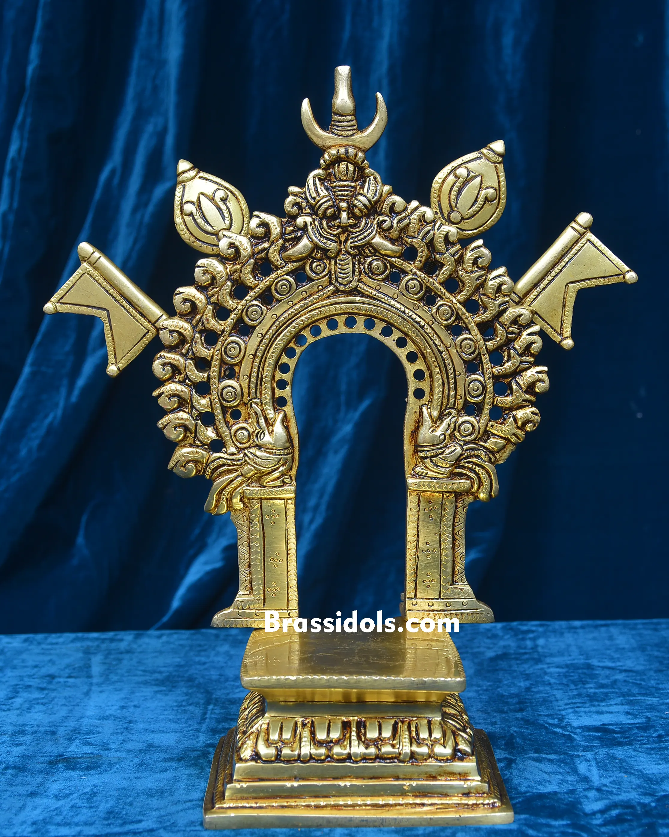 FRAME SINGHASAN WITH FLAGS - image 1