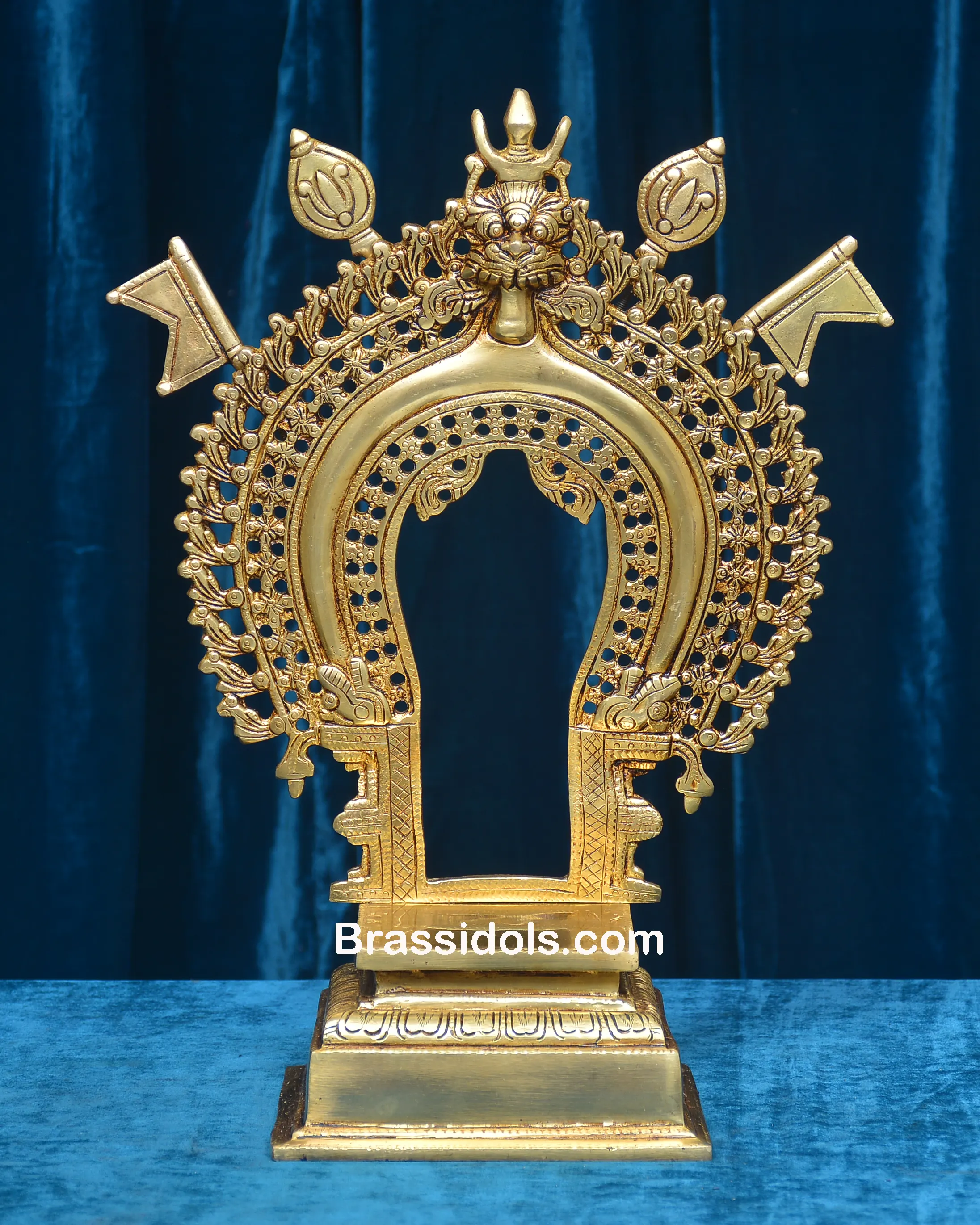 FARME SINGHASAN WITH FLAGS - image 1