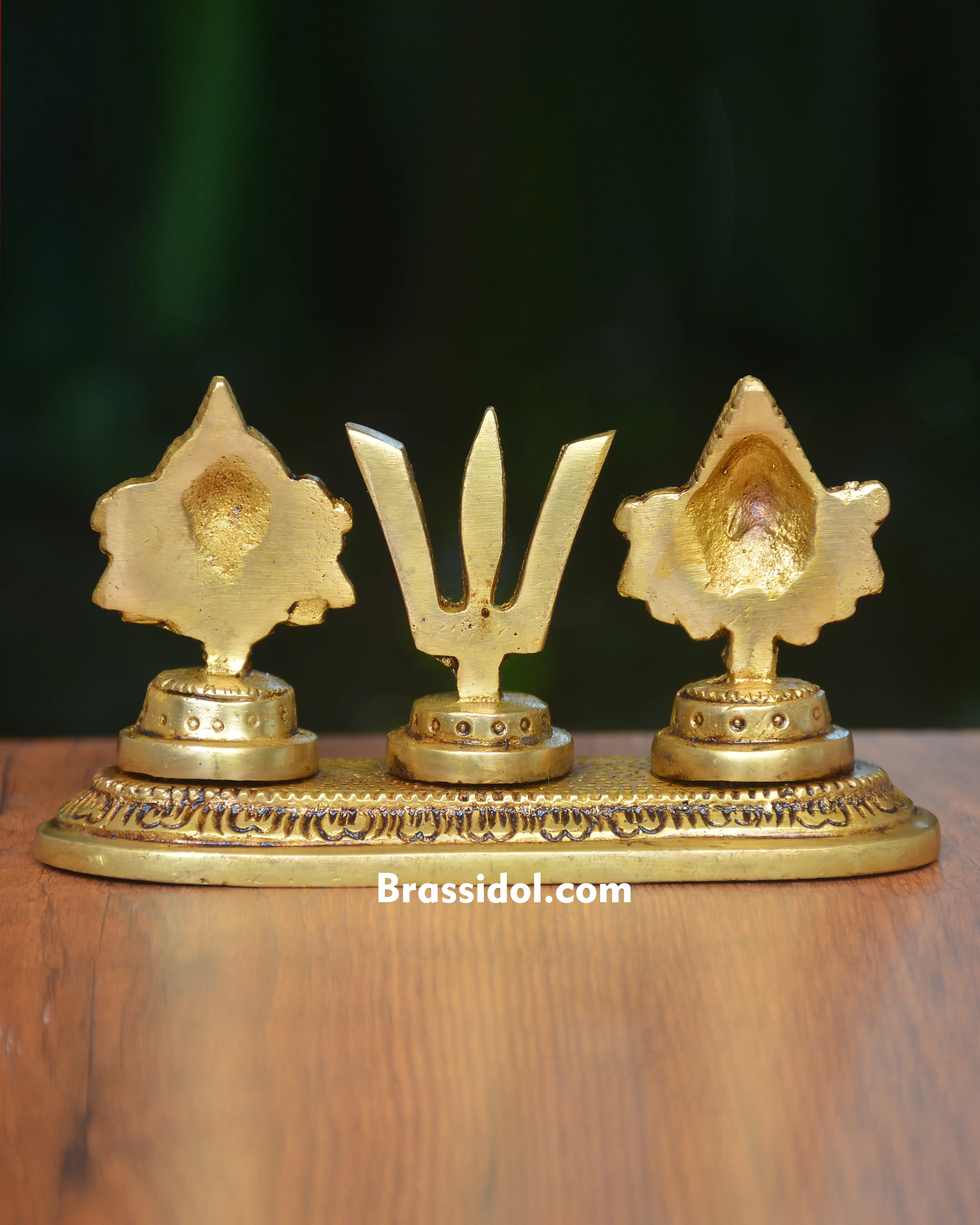 Shanku Chakra Namam Round Base Idol - 550 gm - image 2