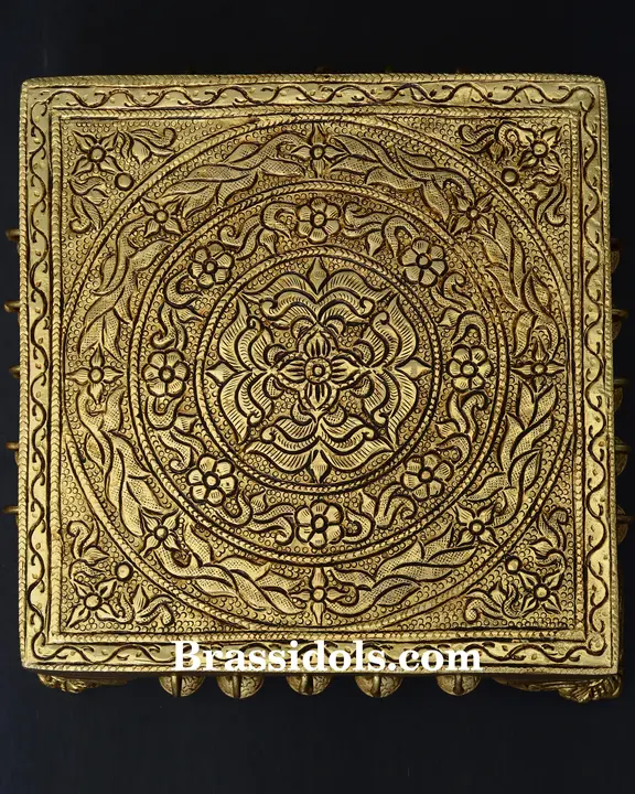 Golden Floral Design - image 1