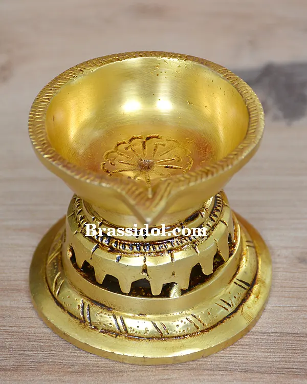 Kuber With Diya Round Base - image 2