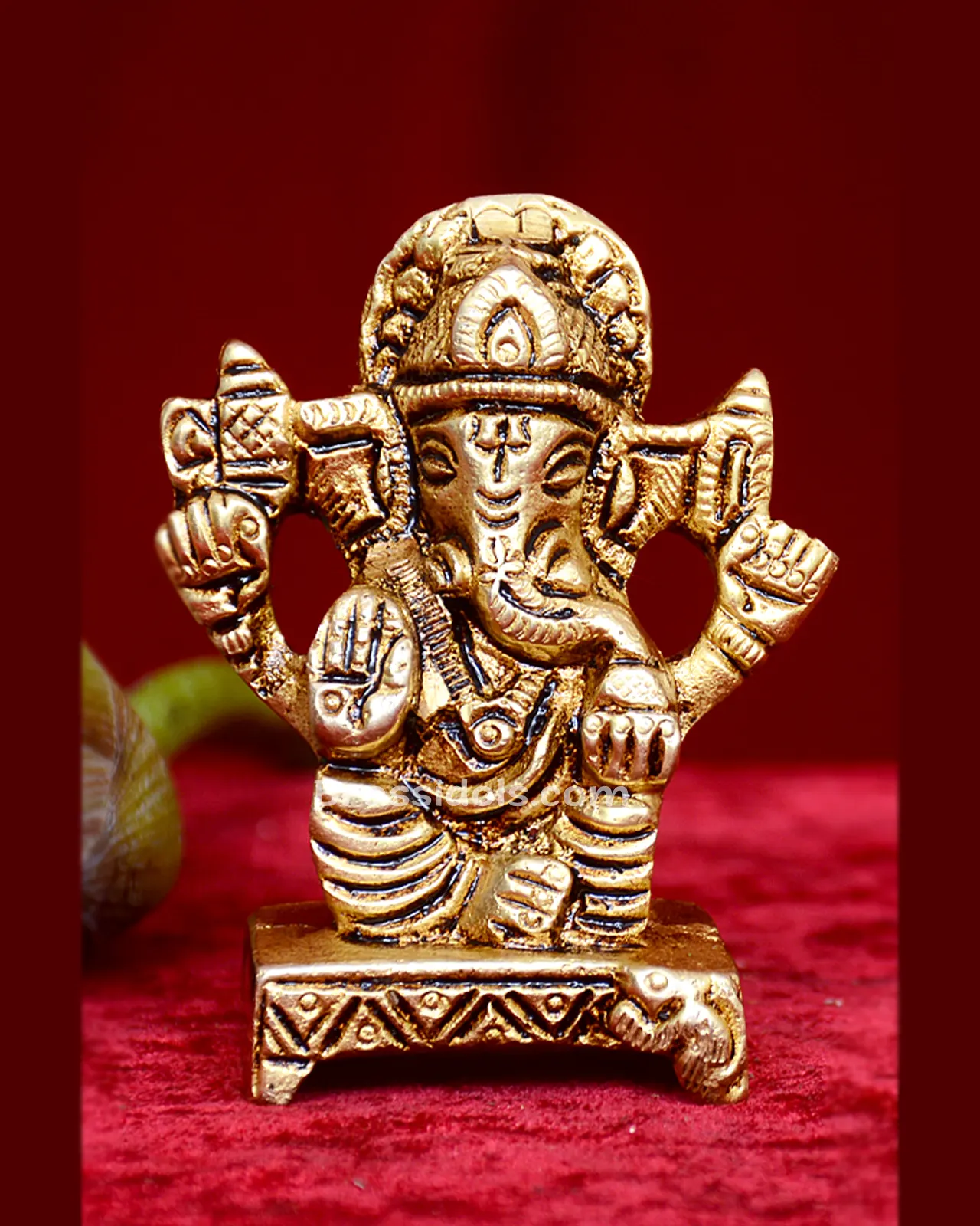 Brass Sitting Ganesha Puja Décor Idol - 2.5 inches - image 1