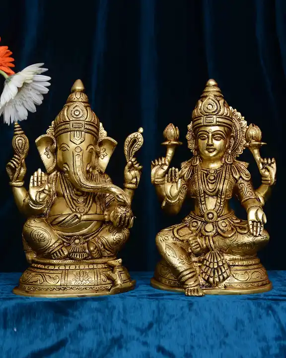 Kamal Laxmi Ganesh Round Base - image 1