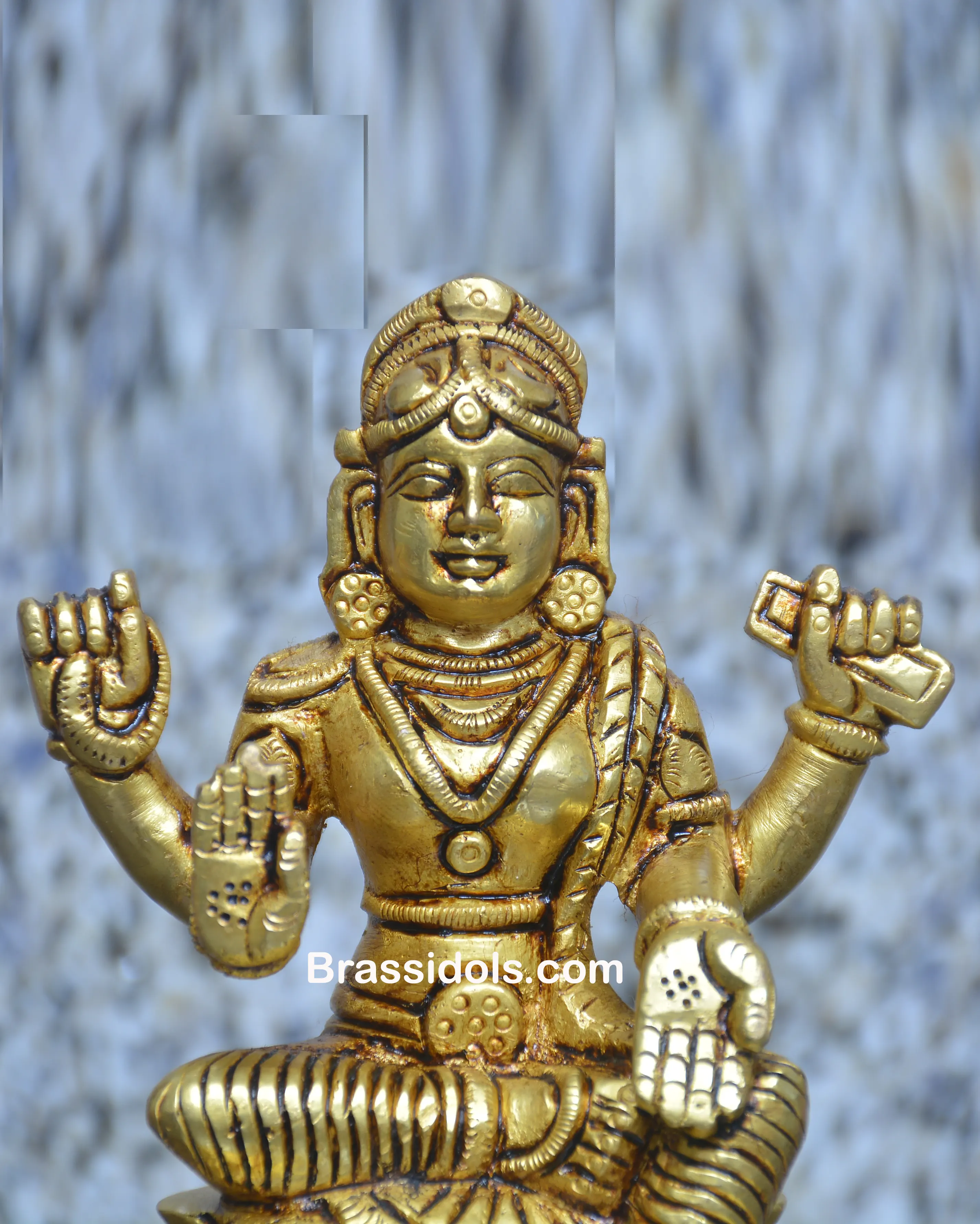 SQUARE BASE SITTING BALAMBIKA - image 2