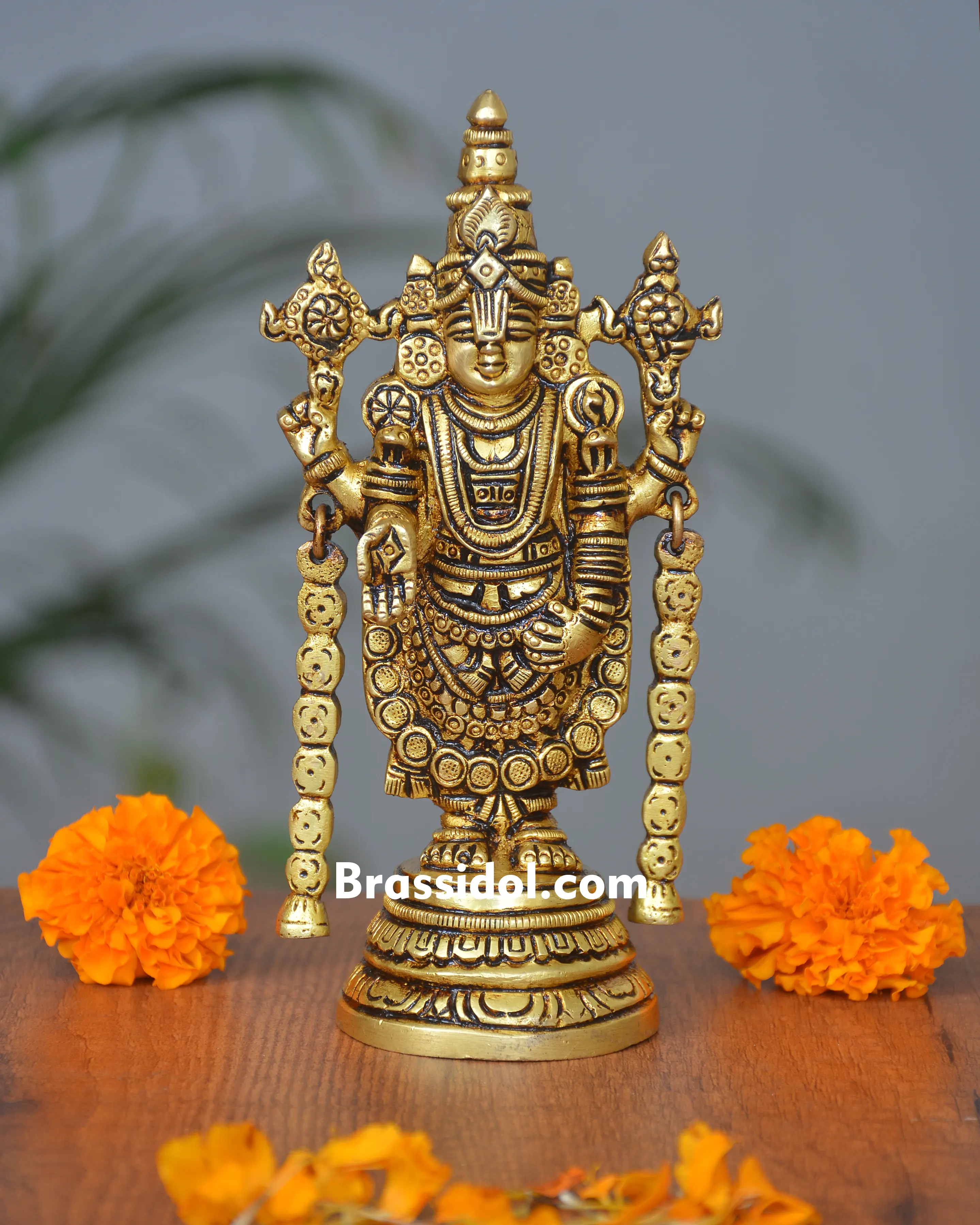 Tirupati Balaji Statue with Latkan Design - 550 gm - image 1