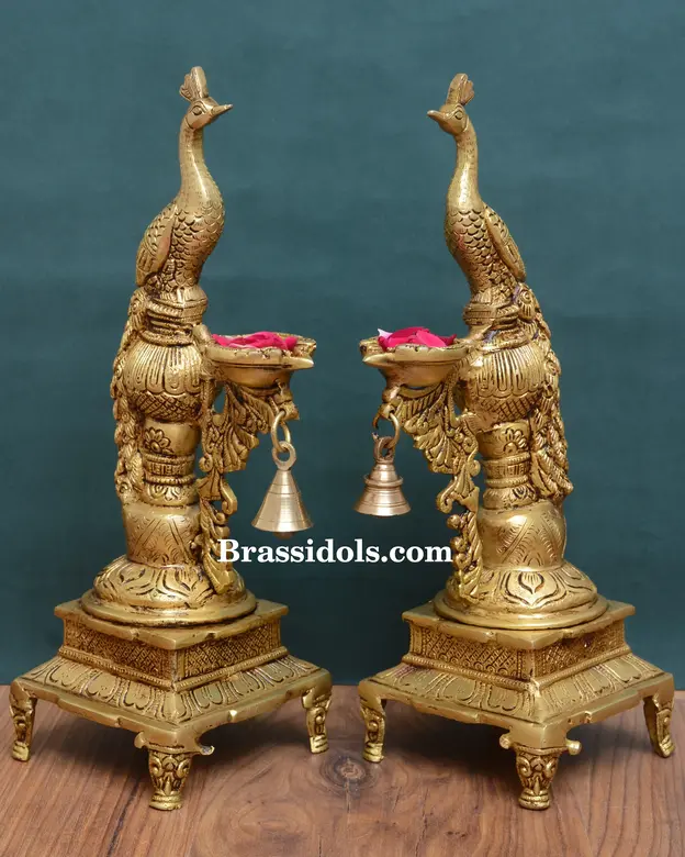 Choki Standing Peacock Divya - image 2