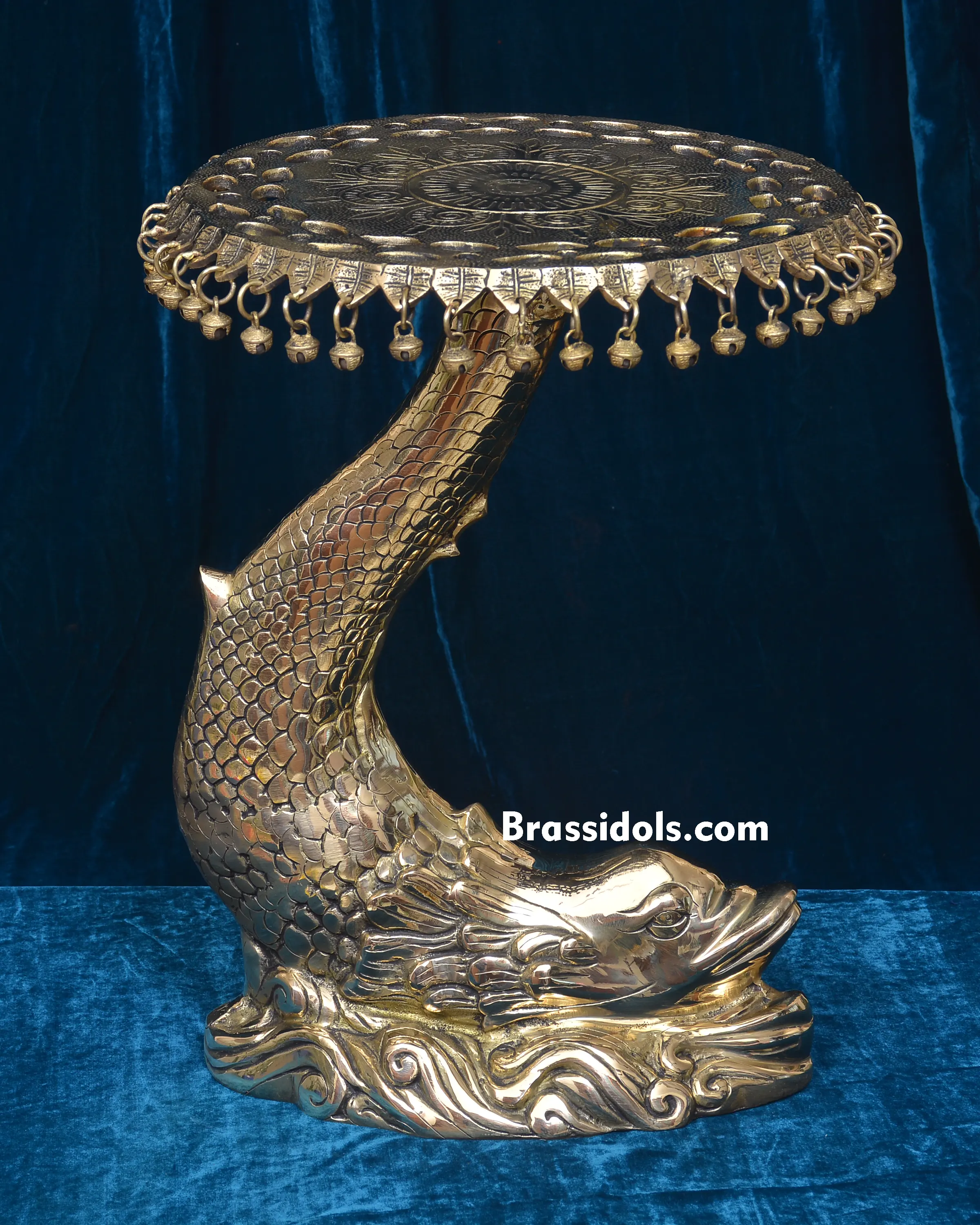 FISH DESIGN JAALI STOOL WITH GHUNGHROO - image 1